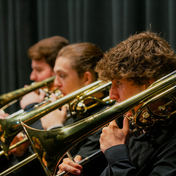 Internacionalización Esmar. Grado Oficial